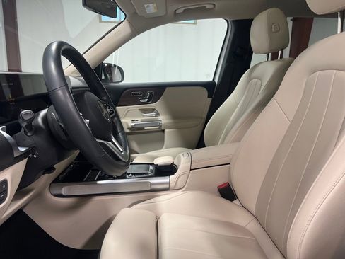 Used 2022 Mercedes-Benz GLB 250 4MATIC image 20