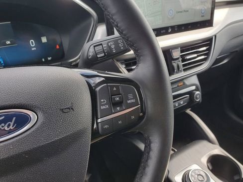 Used 2023 Ford Escape Platinum image 13