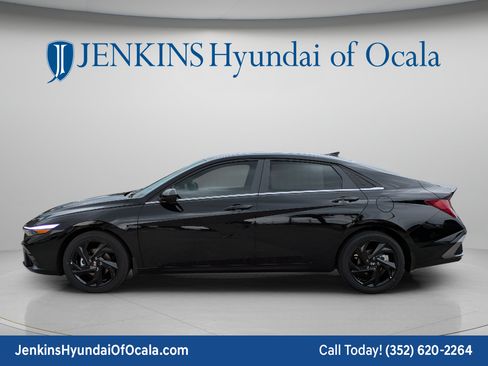 New 2026 Hyundai Elantra SEL Sport Premium FWD image 9