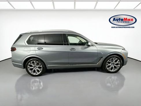 Used 2025 BMW X7 xDrive40i w/ Premium Package image 10