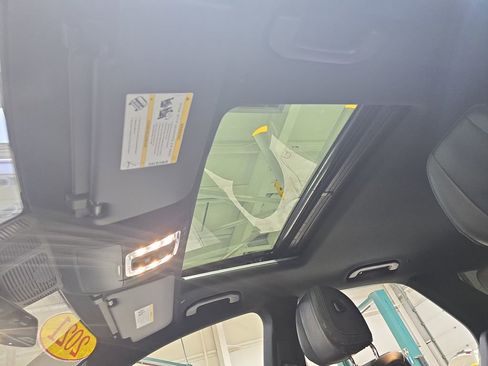 Used 2021 Mercedes-Benz GLE 53 AMG 4MATIC image 32