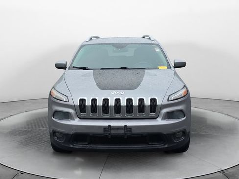 Used 2014 Jeep Cherokee Latitude w/ Cold Weather Group FWD image 8