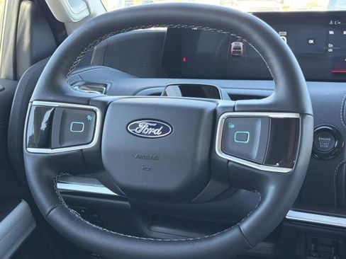 New 2026 Ford Expedition Platinum image 25