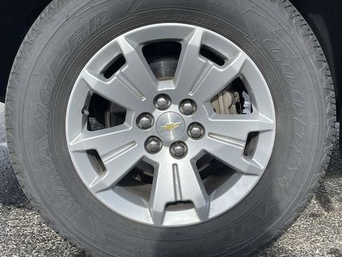Used 2017 Chevrolet Colorado LT w/ LT Convenience Package image 9