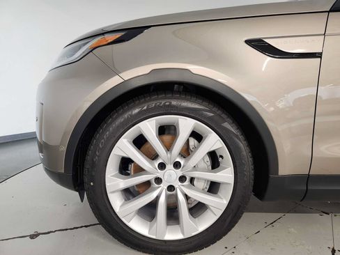 Used 2026 Land Rover Discovery S AWD/4WD image 11