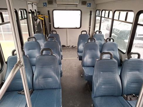 Used 2015 Ford E-350 and Econoline 350 Super Duty image 10