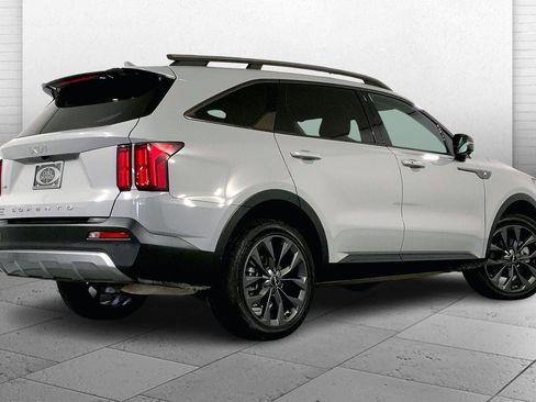 Used 2022 Kia Sorento SX Prestige w/ Rust Color Package image 13