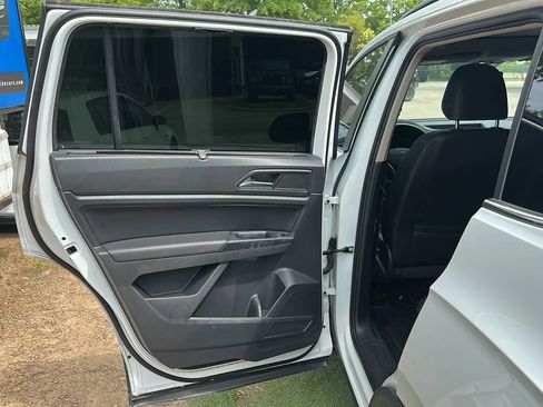 Used 2021 Volkswagen Atlas SE FWD image 20