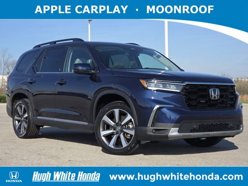 Used 2024 Honda Pilot Touring image 1