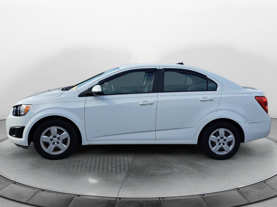 Used 2013 Chevrolet Sonic LS FWD image 4