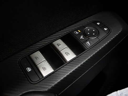 New 2026 Mitsubishi Outlander SE image 10