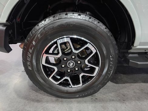 Used 2024 Ford Bronco Outer Banks AWD/4WD image 44