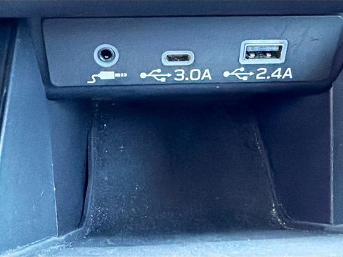 Used 2024 Subaru Legacy Premium image 27