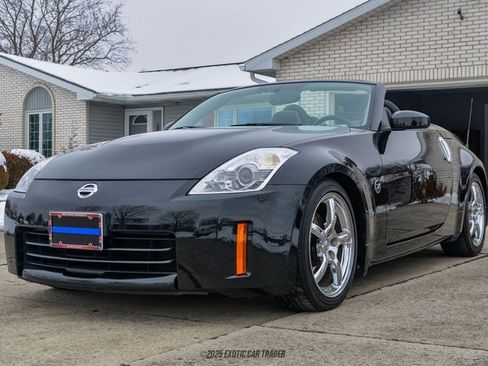 Used 2007 Nissan 350Z Touring image 14