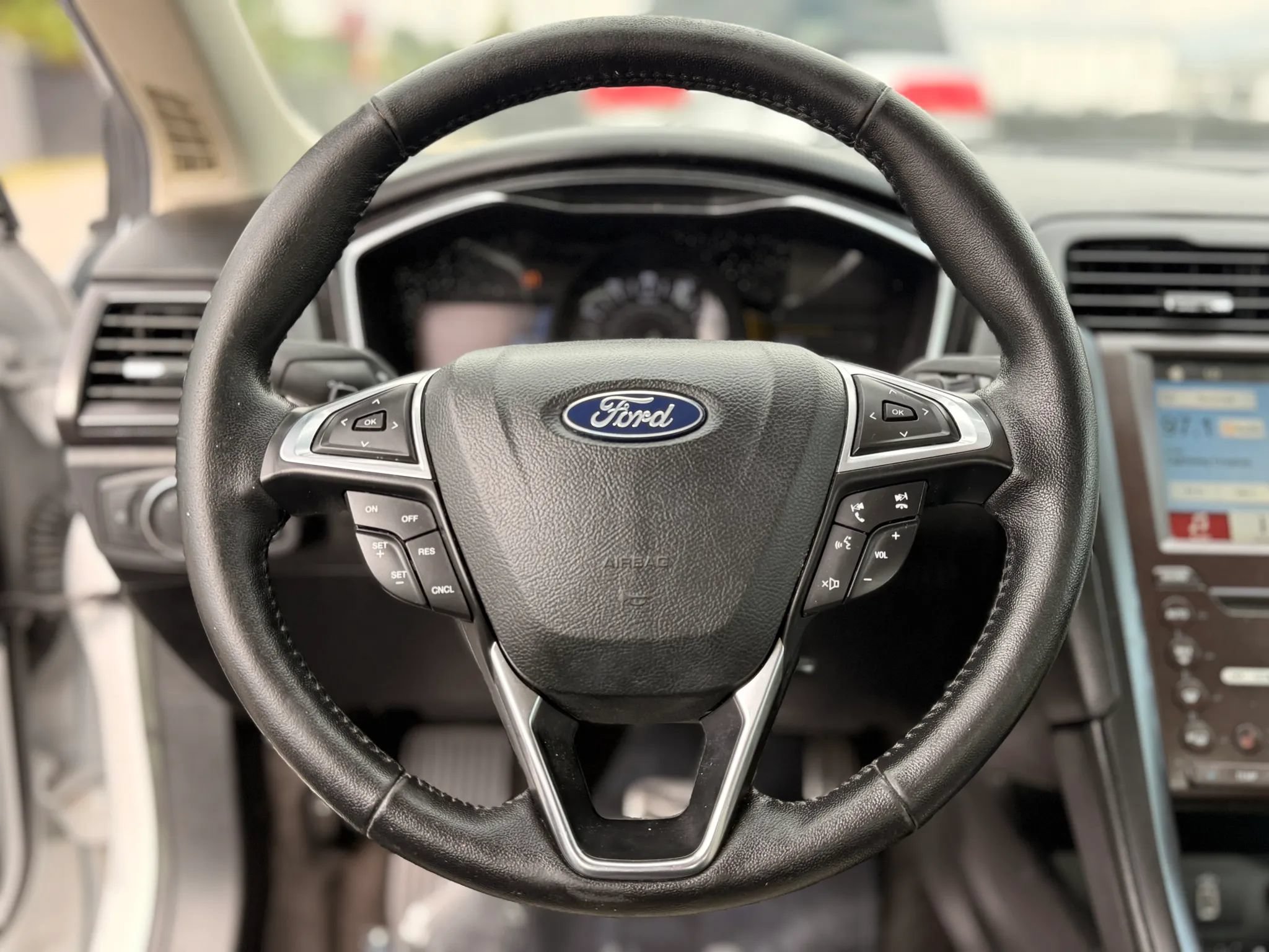 Used 2018 Ford Fusion Titanium AWD/4WD image 25