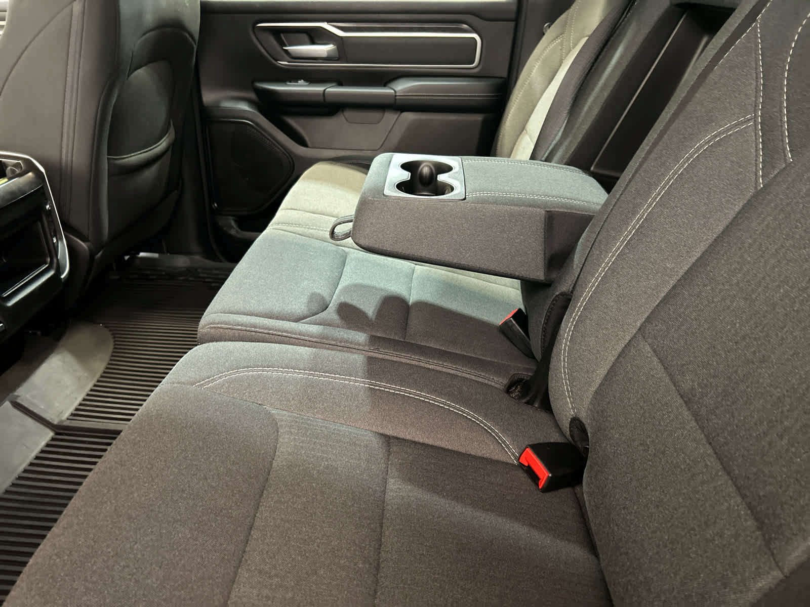 Used 2022 RAM 1500 4x4 Crew Cab image 10