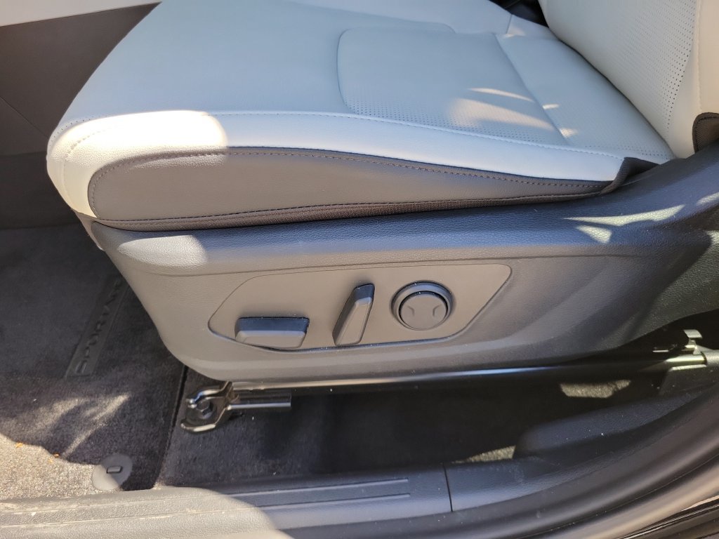Certified 2026 Kia Sportage EX AWD/4WD image 17