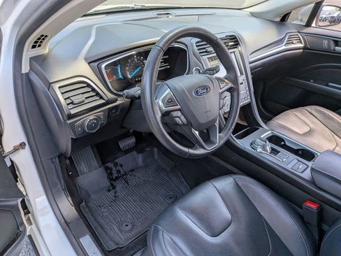 Used 2019 Ford Fusion Titanium FWD image 9