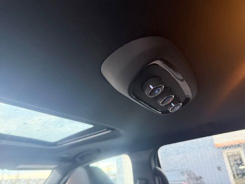 Used 2025 Dodge Durango R/T image 29