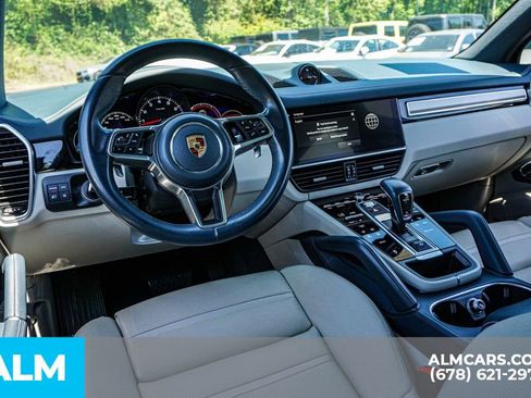 Used 2023 Porsche Cayenne AWD/4WD image 27