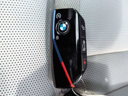 Used 2025 BMW M5 w/ Carbon Package image 35