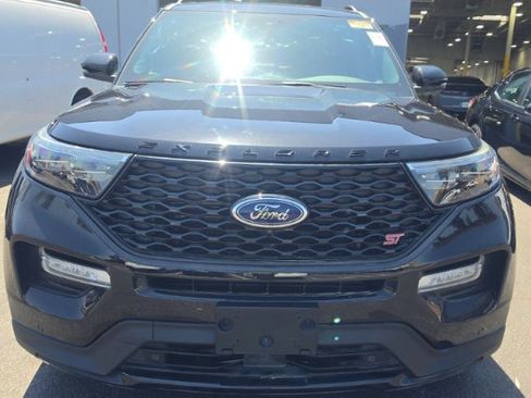 Used 2023 Ford Explorer ST w/ Equipment Group 401A AWD/4WD image 2