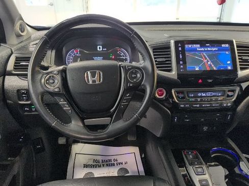 Used 2017 Honda Pilot Touring image 18