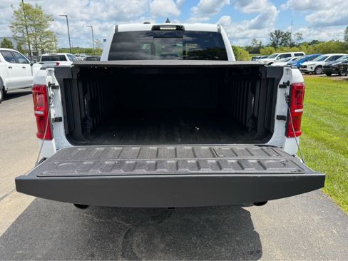 Used 2025 RAM 1500 Limited AWD/4WD image 39