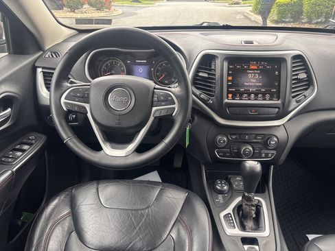 Used 2014 Jeep Cherokee Trailhawk w/ Leather Interior Group AWD/4WD image 2