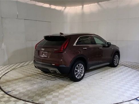 Used 2023 Cadillac XT4 Premium Luxury w/ Cold Weather Package image 8