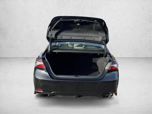 Used 2023 Toyota Camry SE image 7