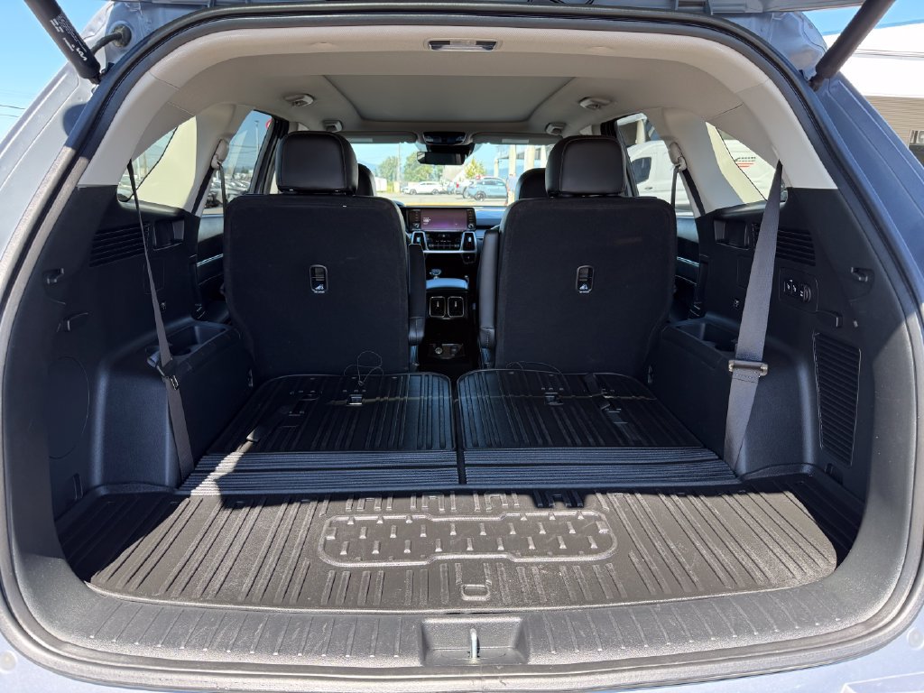 Certified 2023 Kia Sorento SX AWD/4WD image 12