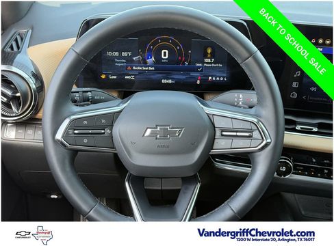 Used 2026 Chevrolet Equinox ACTIV AWD/4WD image 12