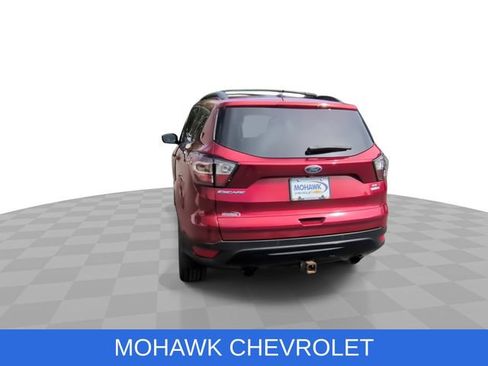 Used 2017 Ford Escape SE w/ Equipment Group 201A AWD/4WD image 8