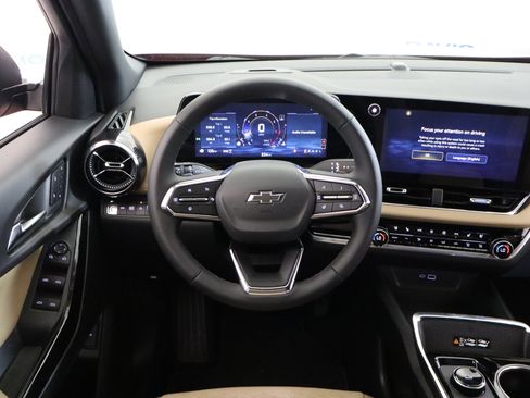 New 2026 Chevrolet Equinox ACTIV w/ Convenience Package III image 17