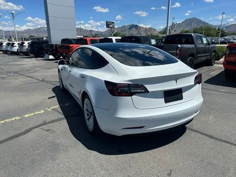 Used 2022 Tesla Model 3 Long Range AWD/4WD image 9