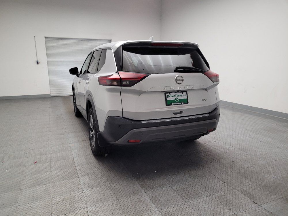 Used 2022 Nissan Rogue SV FWD image 6