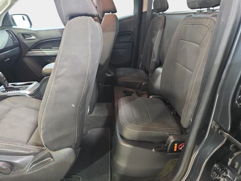Used 2015 Chevrolet Colorado LT w/ LT Convenience Package RWD image 11