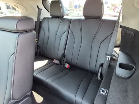 New 2026 Acura MDX SH-AWD w/ Advance Package image 8