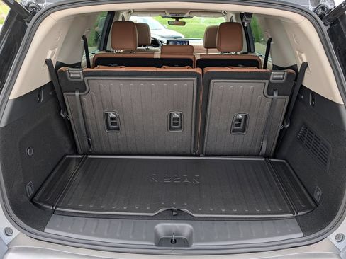 New 2026 Nissan Pathfinder Platinum AWD/4WD image 13