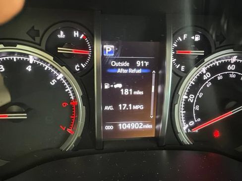 Used 2021 Toyota 4Runner TRD Off-Road Premium AWD/4WD image 15