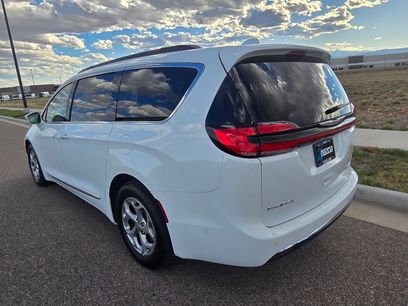 Used 2022 Chrysler Pacifica Limited