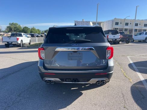 Used 2023 Ford Explorer Platinum w/ Technology Package AWD/4WD image 8