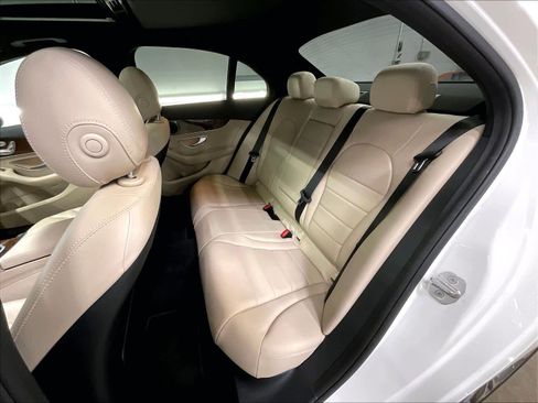 Used 2018 Mercedes-Benz C 300 Sedan image 27