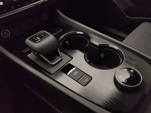 Used 2023 Nissan Rogue SV image 26