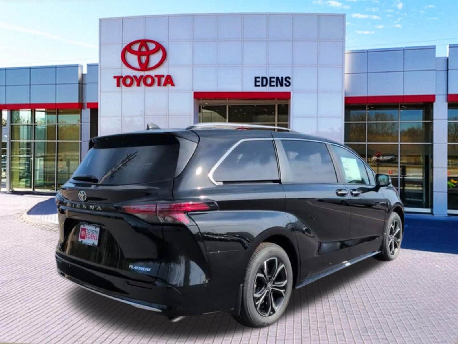 New 2026 Toyota Sienna Platinum AWD/4WD image 3