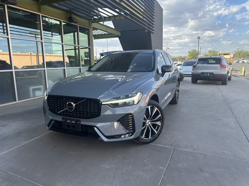 Used 2023 Volvo XC60 B5 Plus w/ Climate Package image 2