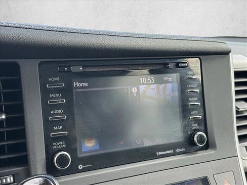Used 2020 Toyota Sienna XLE w/ XLE Navigation Package image 13
