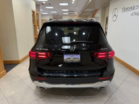 Certified 2025 Mercedes-Benz GLB 250 4MATIC w/ Winter Package image 4