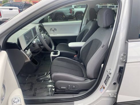 Used 2024 Hyundai Ioniq 5 SEL AWD/4WD image 9